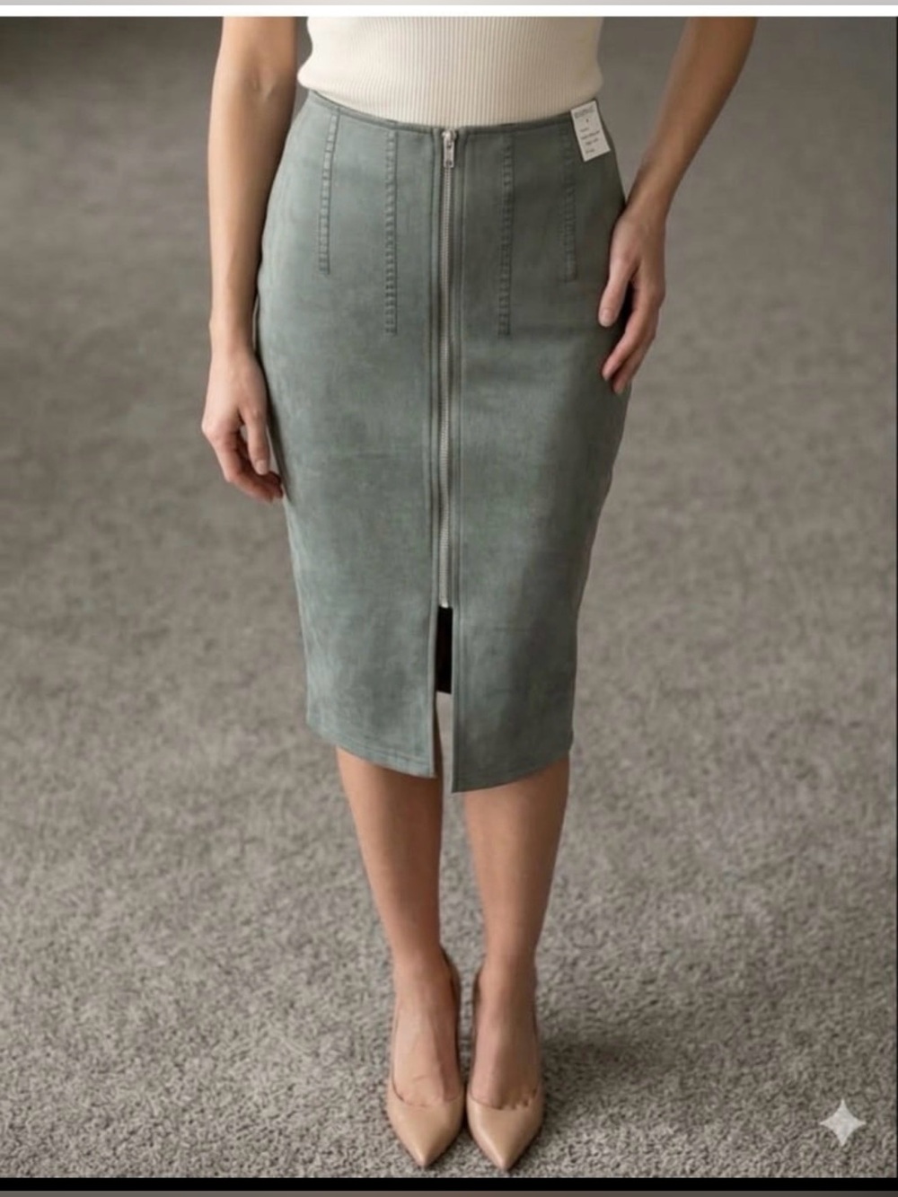 New Pencil skirt size M Zippered front decor New with Tags Classic official work